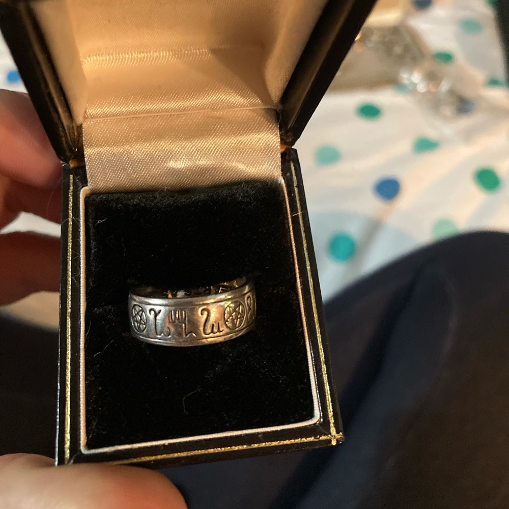 Runes ring - Picture 2 of 2